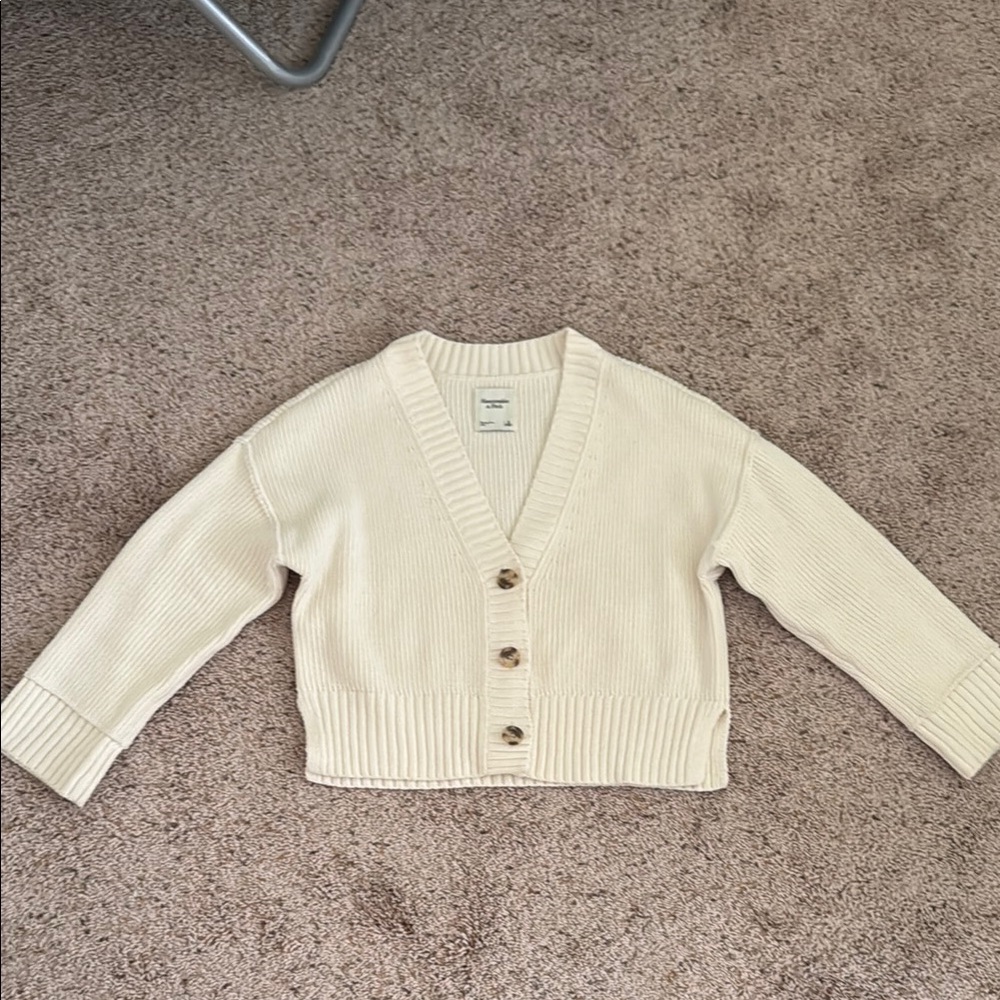 Abercrombie & Fitch Oversized Cream Sweater